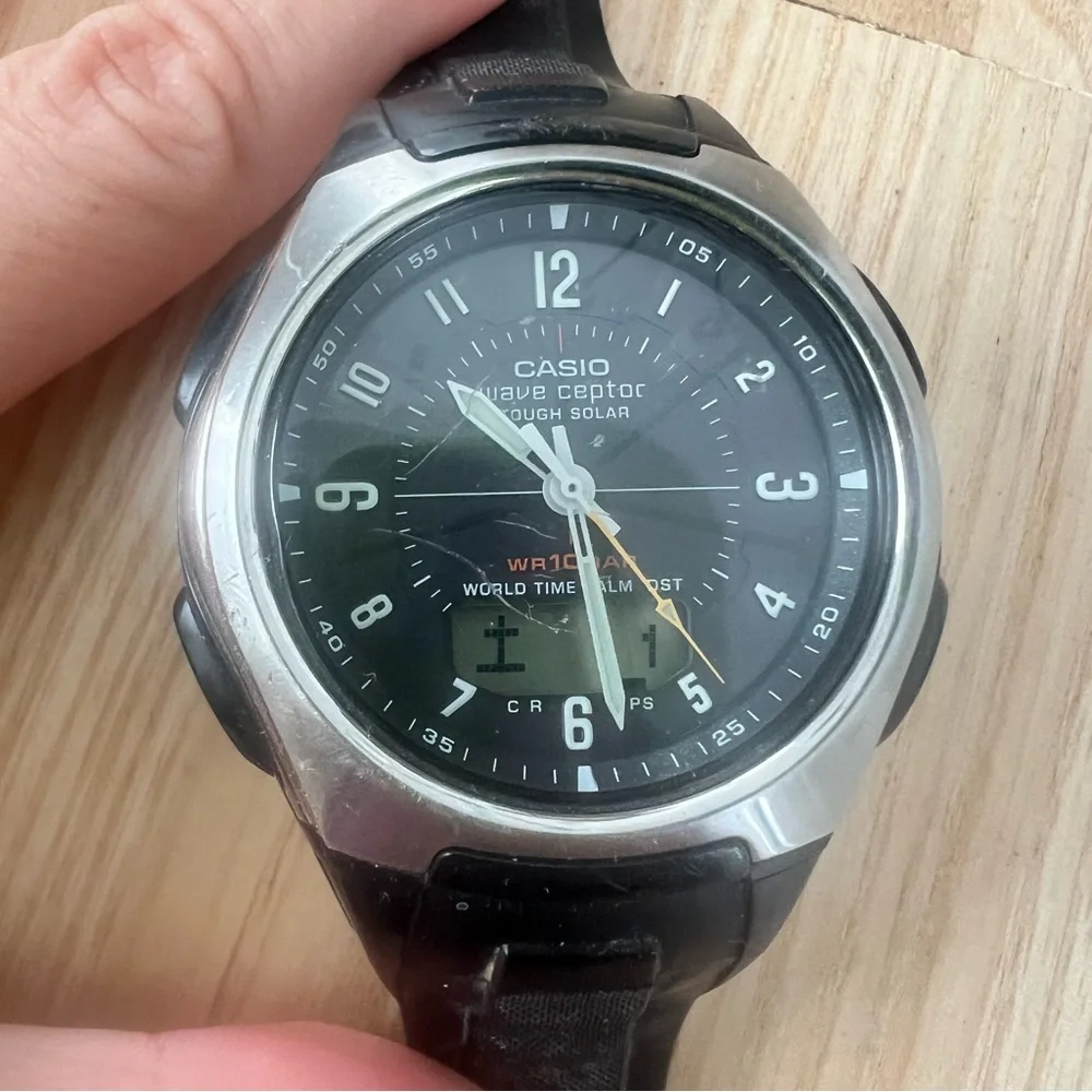 Casio wva-430j wave ceptor tough solar world time silver tone black watch